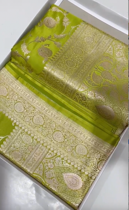 Mashruf Heavy Banarsi Saree with Motifs