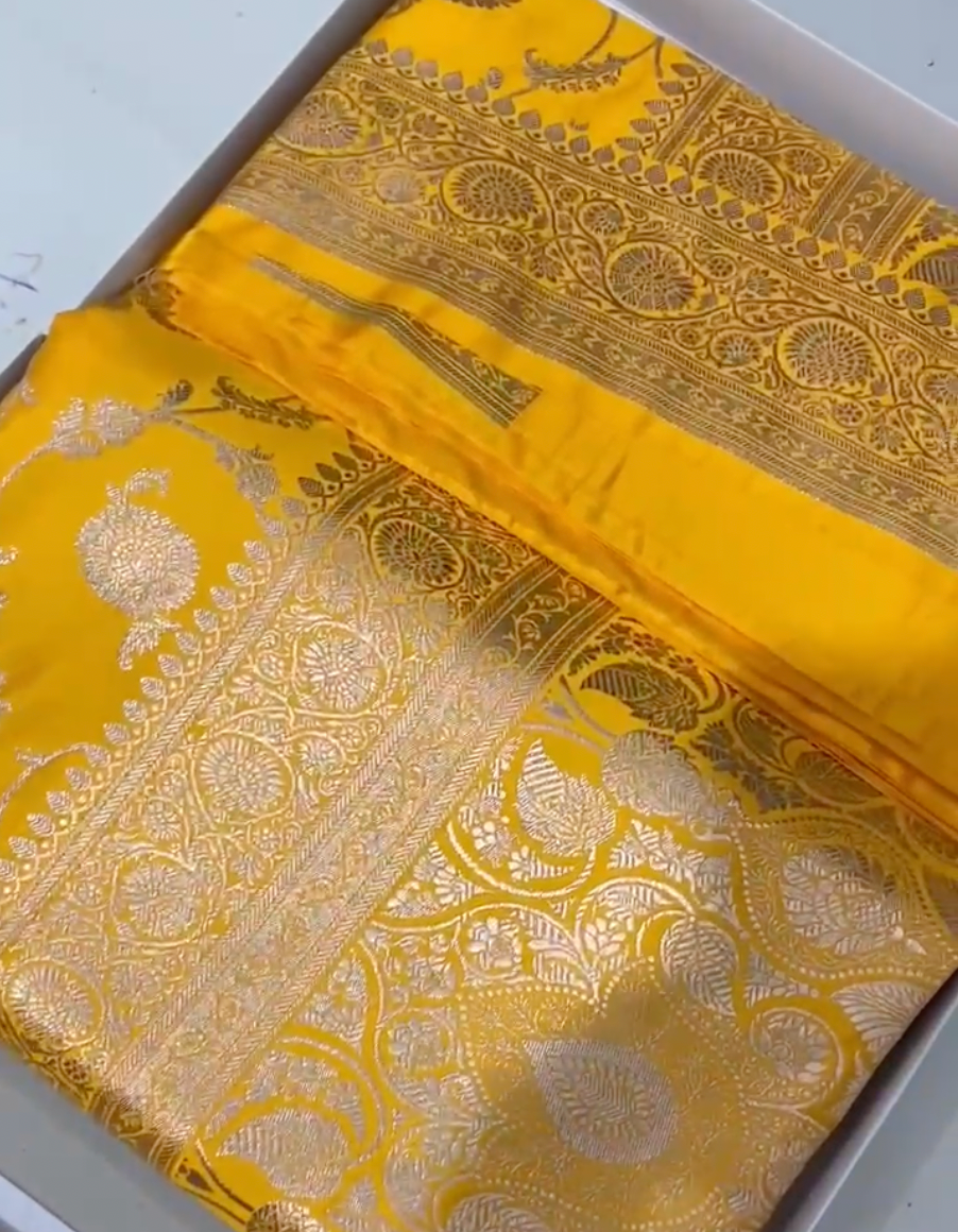 Mashruf Heavy Banarsi Saree with Motifs