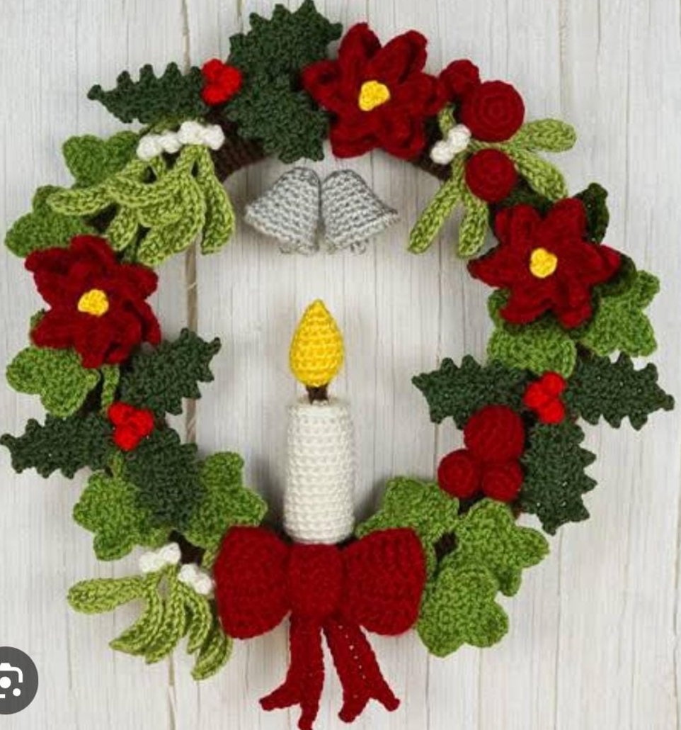 Handknitted Christmas Wreath by RNR